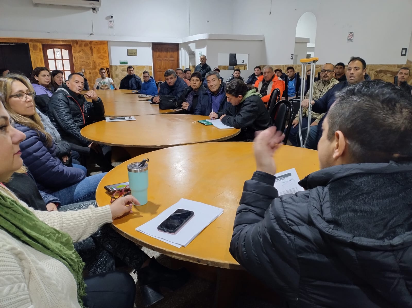 POR NUESTROS DERECHOS CONTINUAMOS CON LA MEDIDA DE FUERZA Sindicato